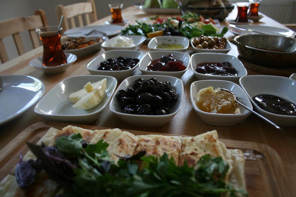 Assos Bohemian Hotel Εξωτερικό φωτογραφία