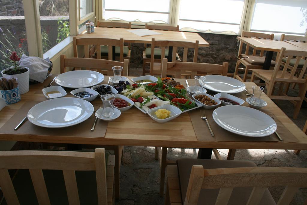 Assos Bohemian Hotel Εξωτερικό φωτογραφία